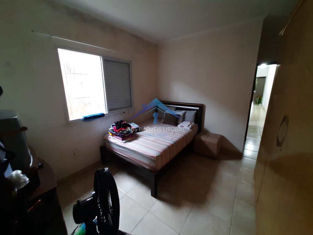 Casa em Praia Grande, no bairro Maracanã
