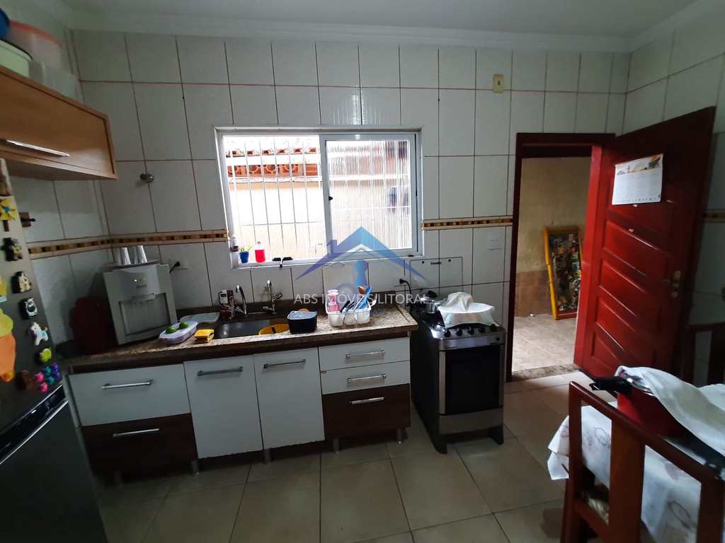 Casa em Praia Grande, no bairro Maracanã
