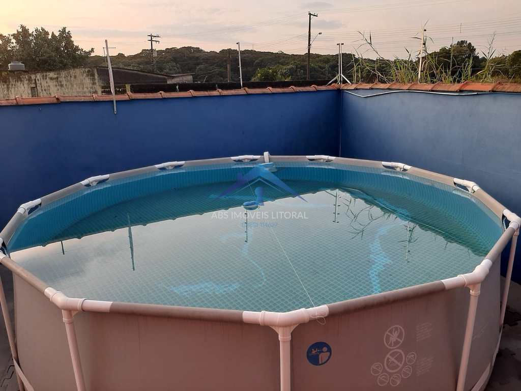 Casa em Peruíbe, no bairro Centro
