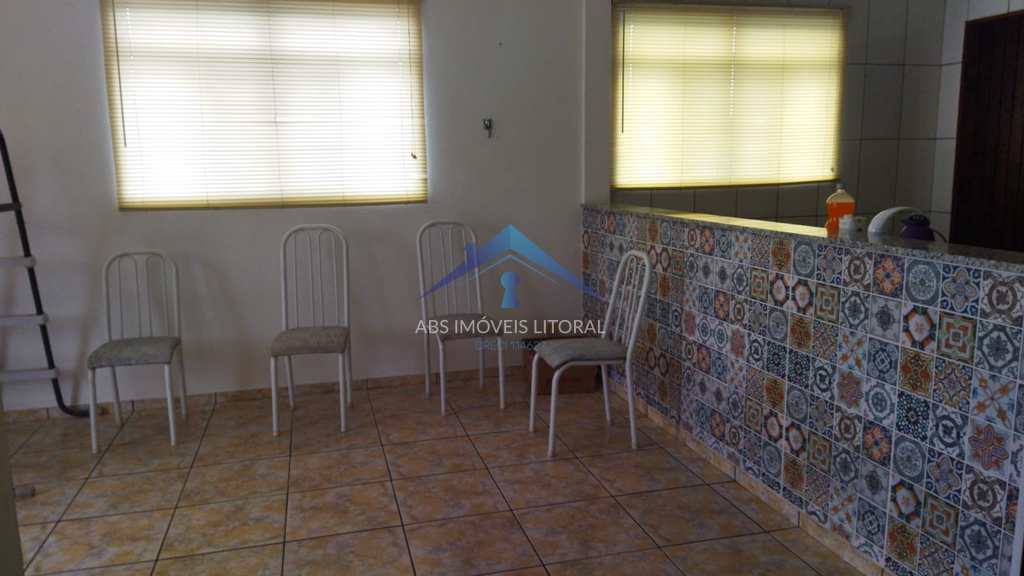 Casa em Peruíbe, no bairro Centro