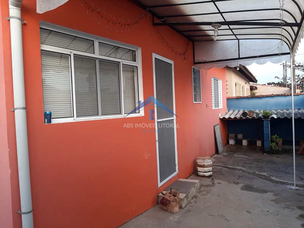 Casa em Peruíbe, no bairro Centro