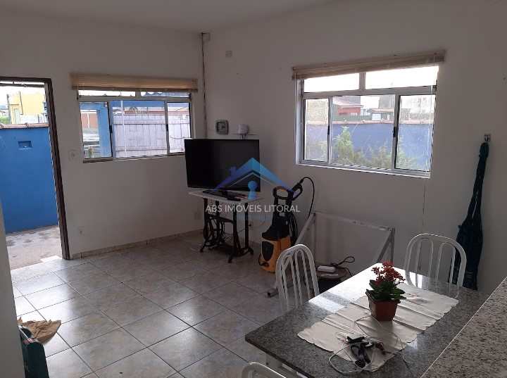 Casa em Peruíbe, no bairro Centro