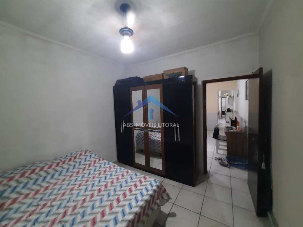 Casa em Praia Grande, no bairro Nova Mirim
