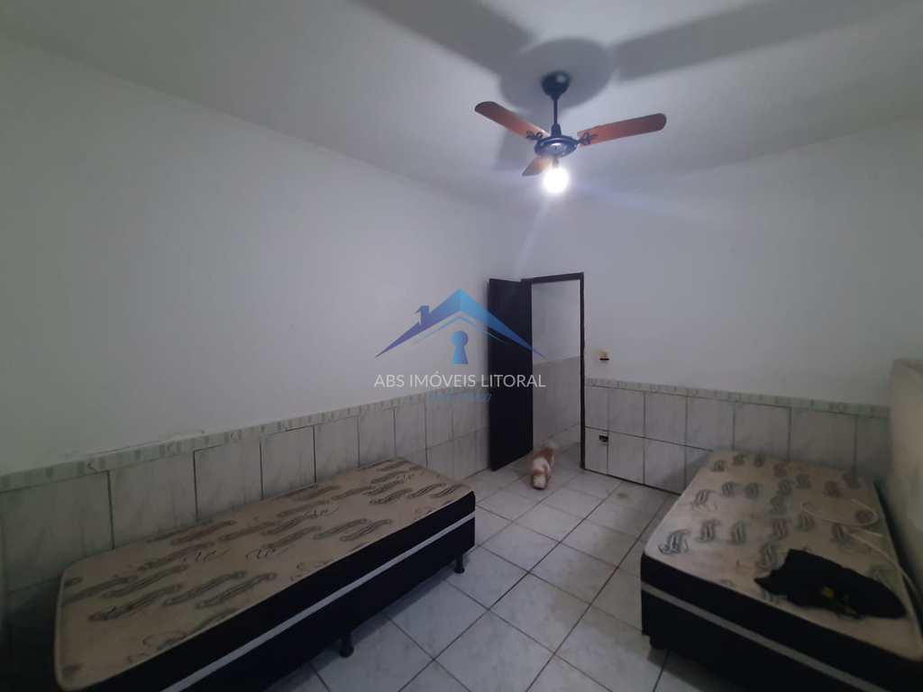 Casa em Praia Grande, no bairro Nova Mirim