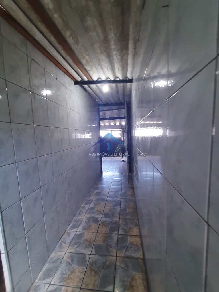 Casa em Praia Grande, no bairro Nova Mirim