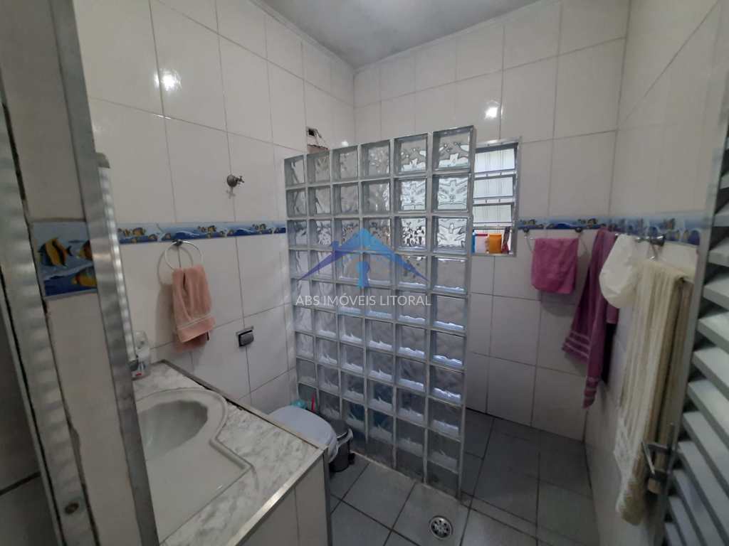 Casa em Praia Grande, no bairro Nova Mirim