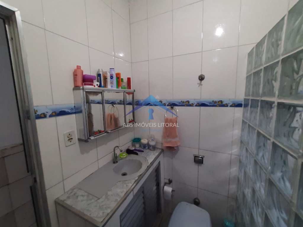 Casa em Praia Grande, no bairro Nova Mirim