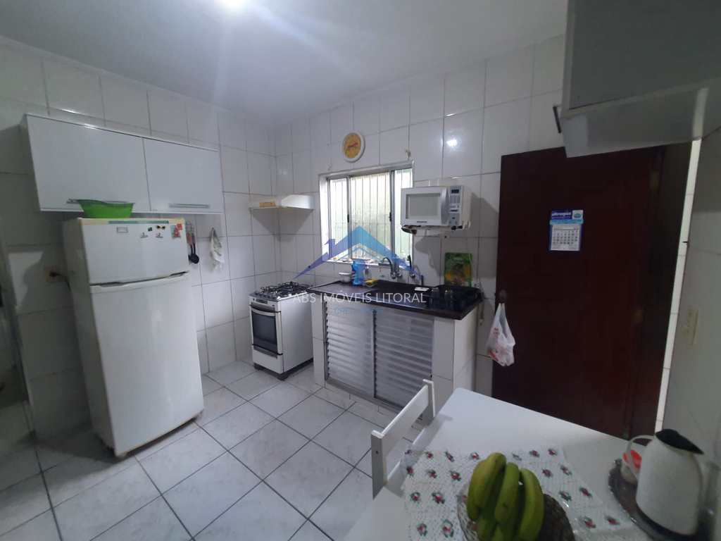 Casa em Praia Grande, no bairro Nova Mirim
