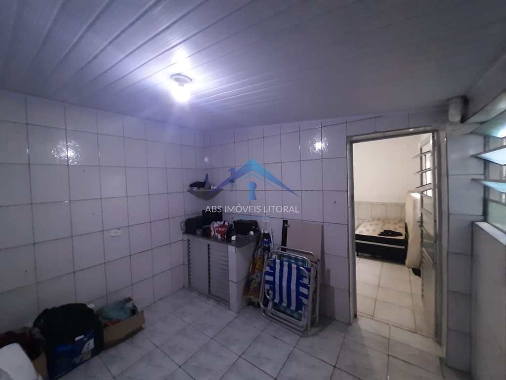 Casa em Praia Grande, no bairro Nova Mirim