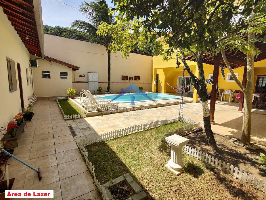 Sobrado em Praia Grande, no bairro Canto do Forte