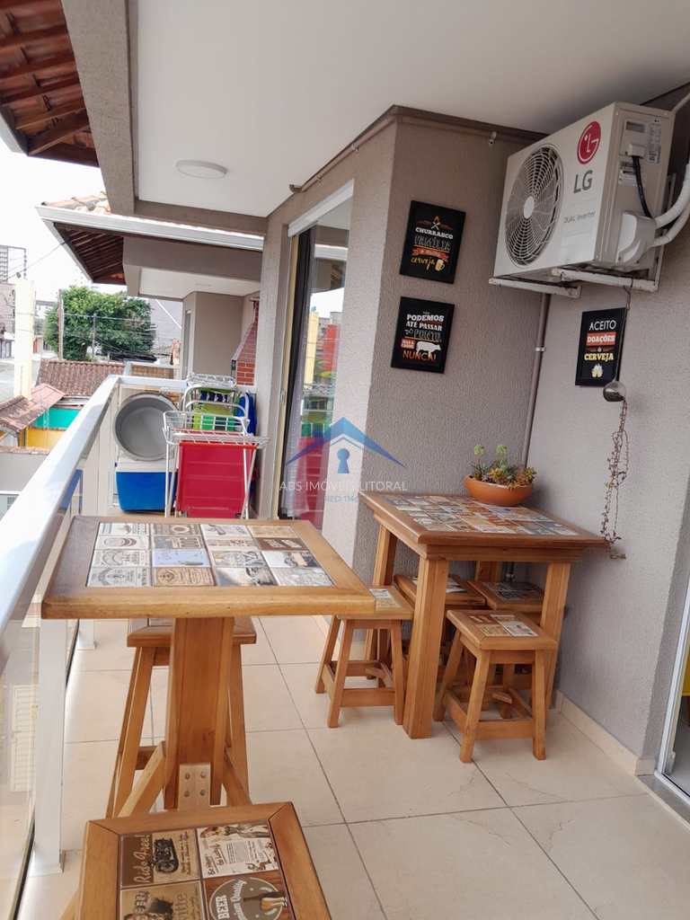 Casa em Praia Grande, no bairro Balneário Maracanã