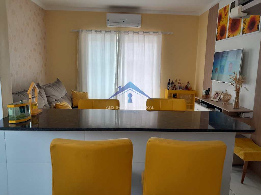 Casa em Praia Grande, no bairro Balneário Maracanã