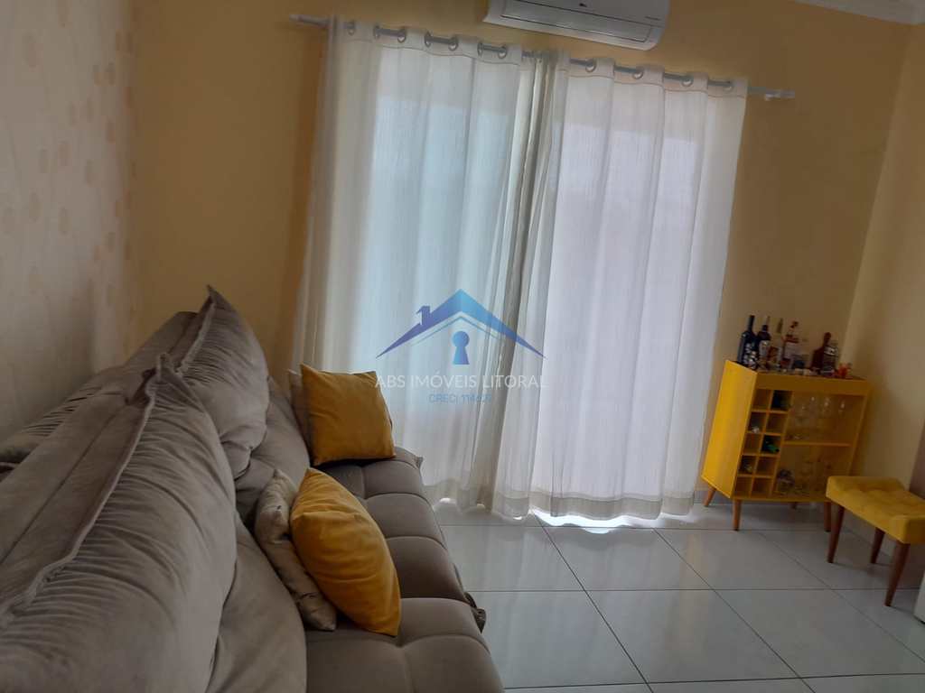 Casa em Praia Grande, no bairro Balneário Maracanã