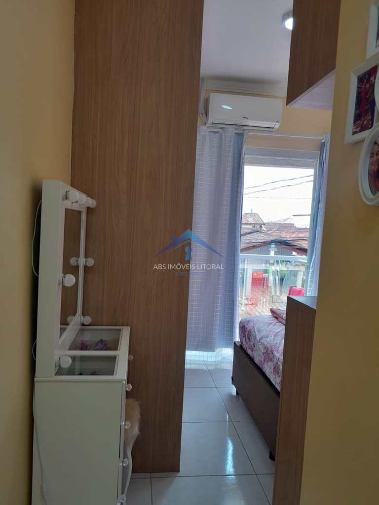 Casa em Praia Grande, no bairro Balneário Maracanã