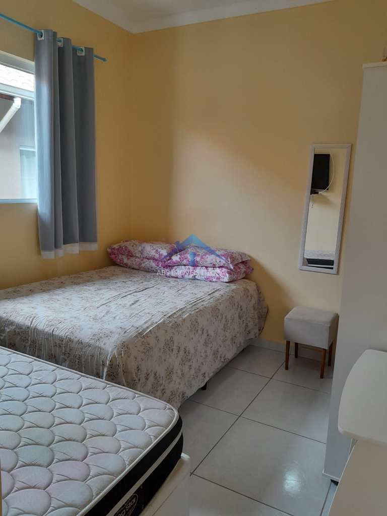 Casa em Praia Grande, no bairro Balneário Maracanã