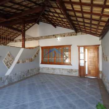 Casa em Praia Grande, bairro Balneário Maracanã