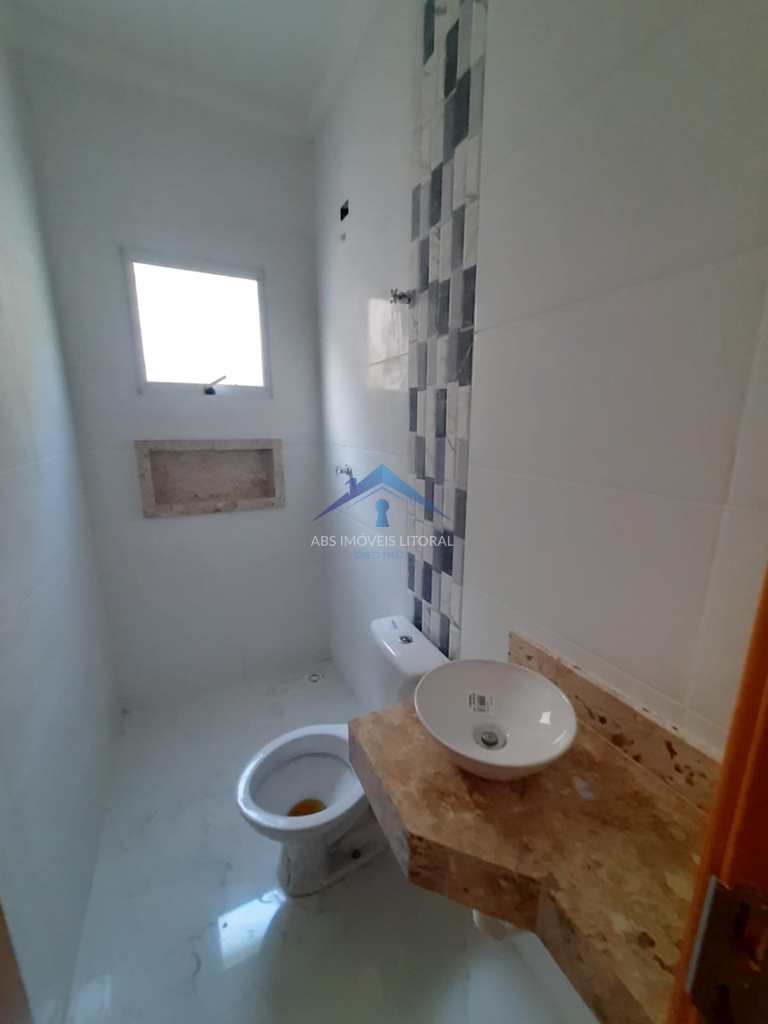 Casa de Condomínio em Praia Grande, no bairro Ocian