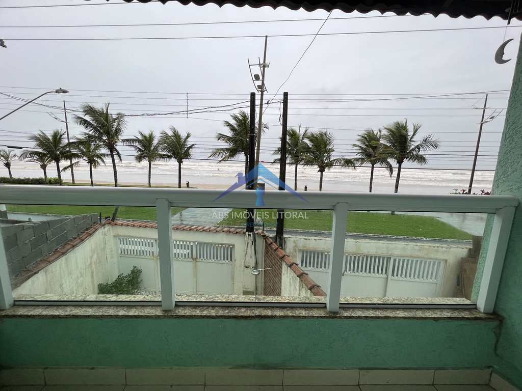 Casa em Praia Grande, no bairro Solemar