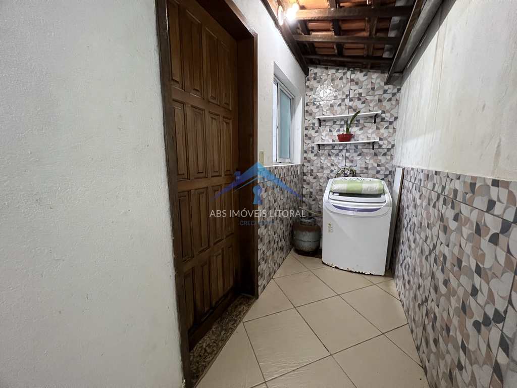 Casa em Praia Grande, no bairro Solemar