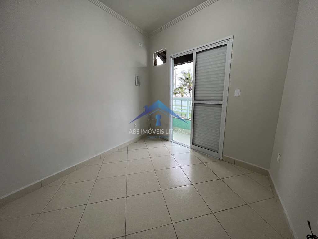 Casa em Praia Grande, no bairro Solemar