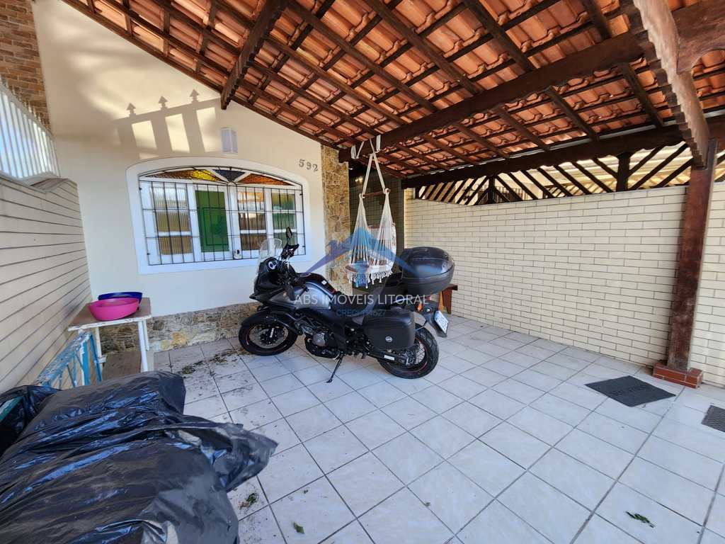 Casa em Praia Grande, no bairro Real