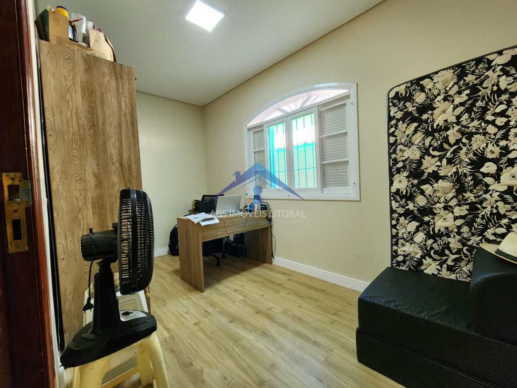 Casa em Praia Grande, no bairro Real