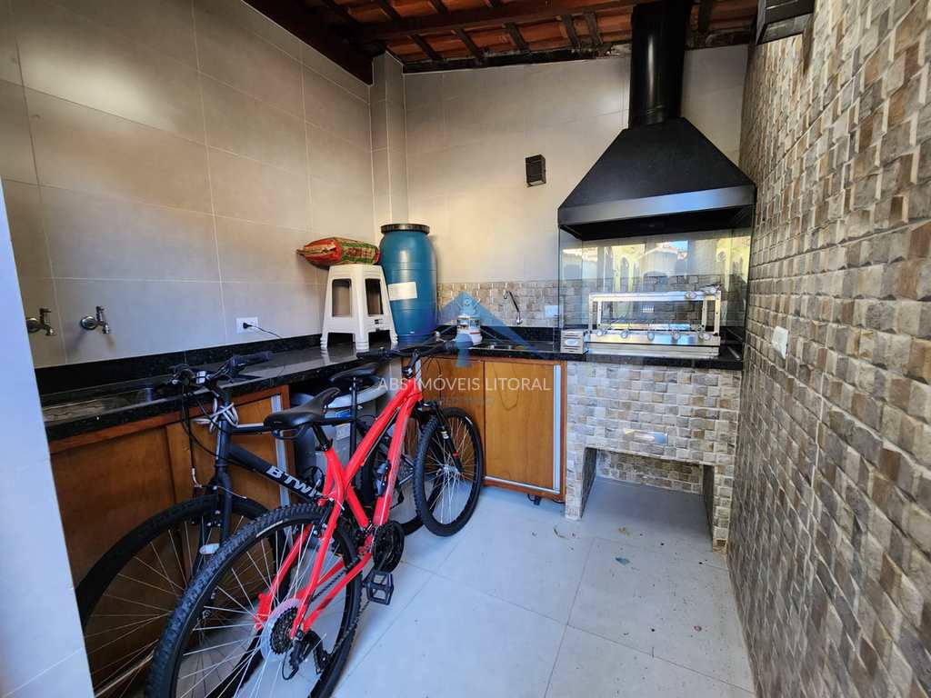 Casa em Praia Grande, no bairro Real