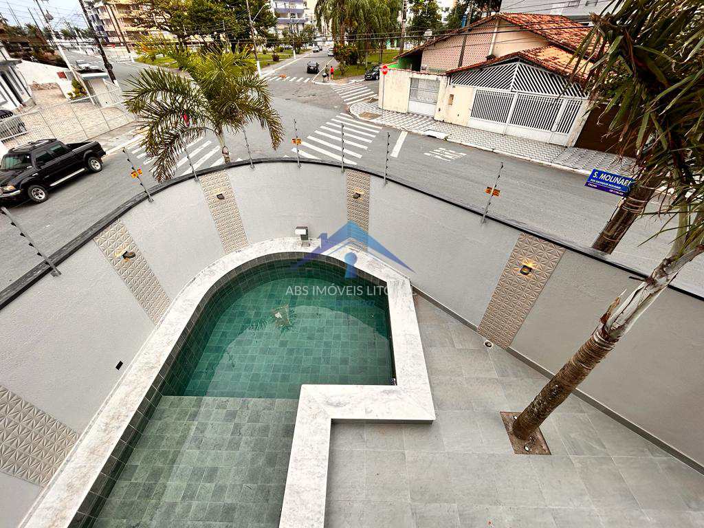Sobrado em Praia Grande, no bairro Caiçara