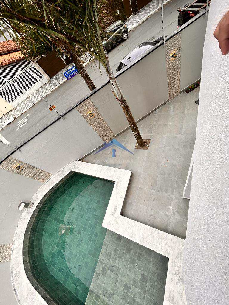 Sobrado em Praia Grande, no bairro Caiçara