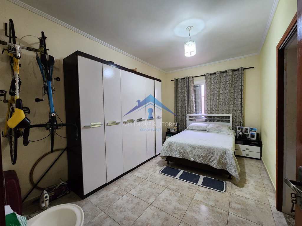 Casa em Praia Grande, no bairro Balneário Maracanã