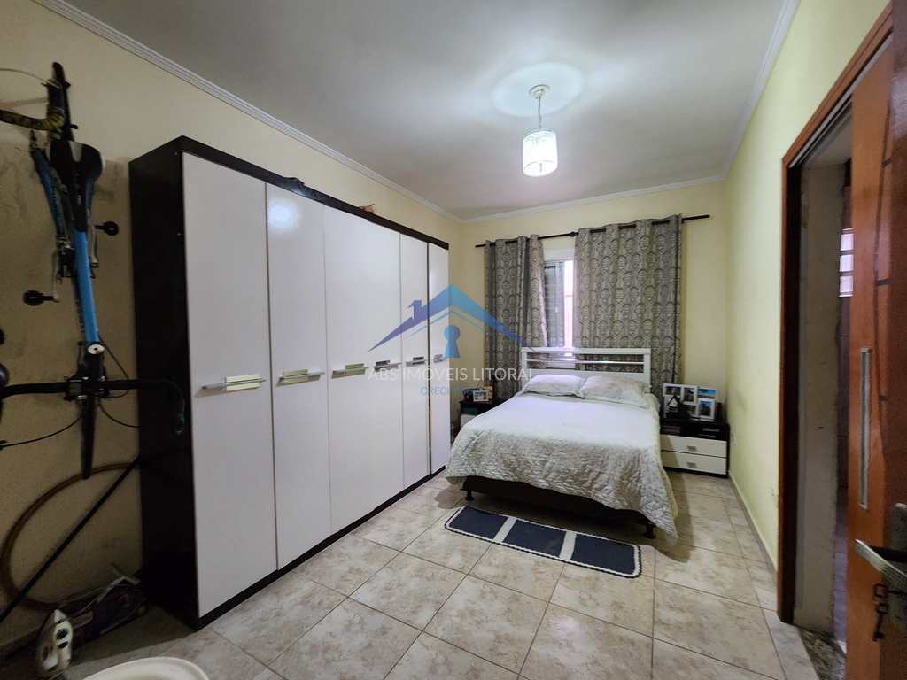 Casa em Praia Grande, no bairro Balneário Maracanã