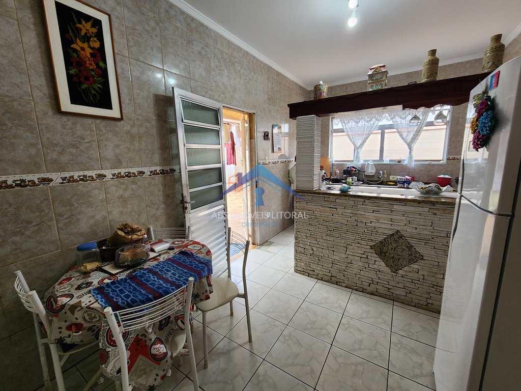 Casa em Praia Grande, no bairro Balneário Maracanã