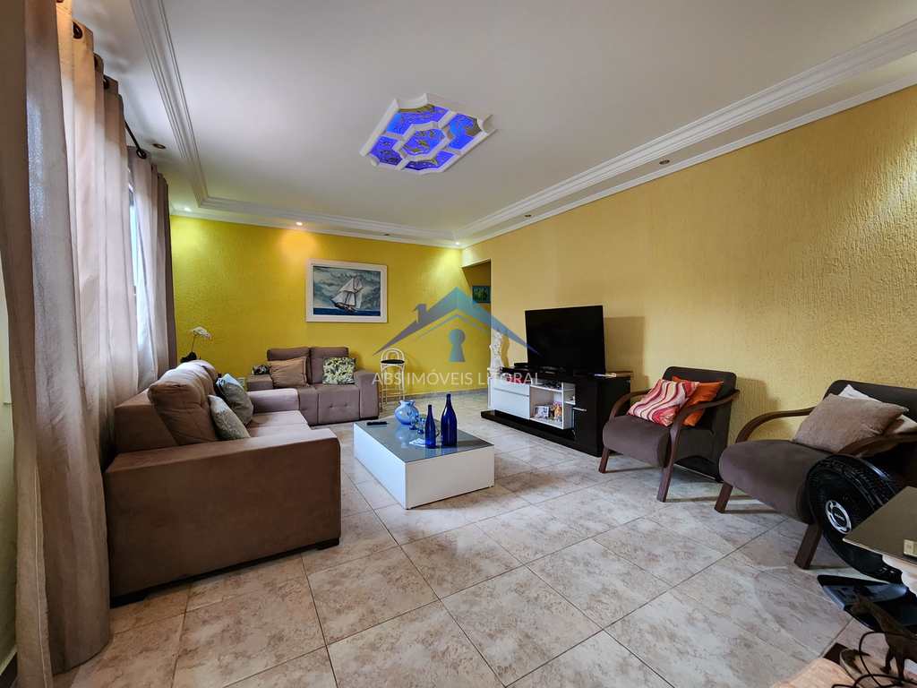 Casa em Praia Grande, no bairro Balneário Maracanã