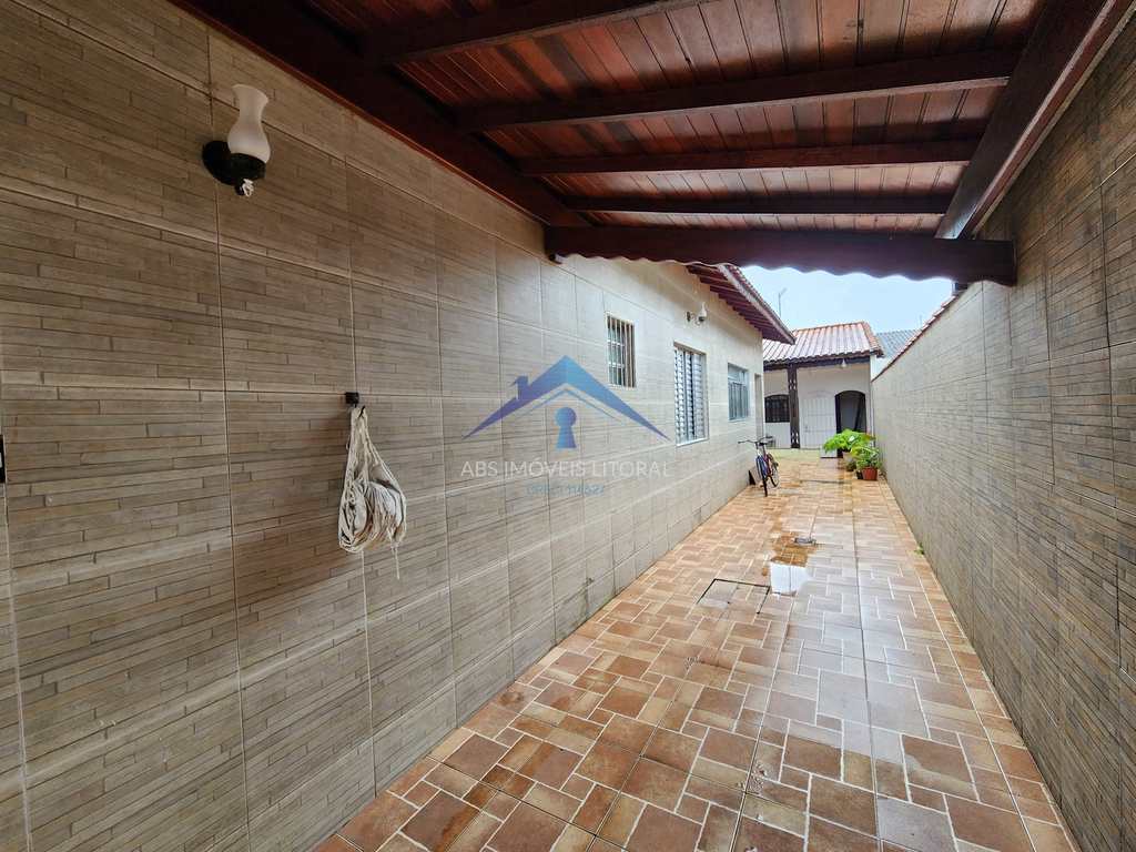 Casa em Praia Grande, no bairro Balneário Maracanã