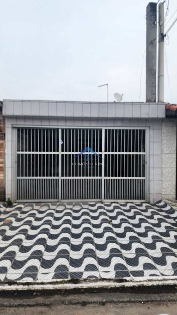 Casa em Praia Grande, no bairro Caiçara