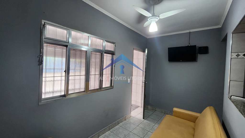 Casa em Praia Grande, no bairro Caiçara