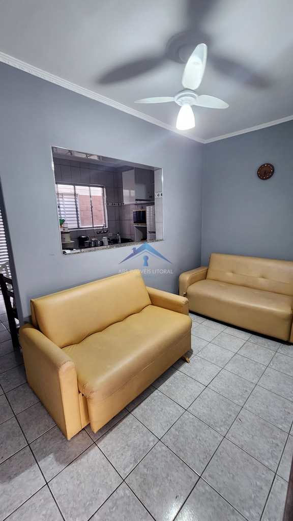 Casa em Praia Grande, no bairro Caiçara