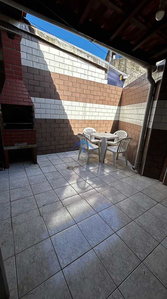 Casa em Praia Grande, no bairro Caiçara