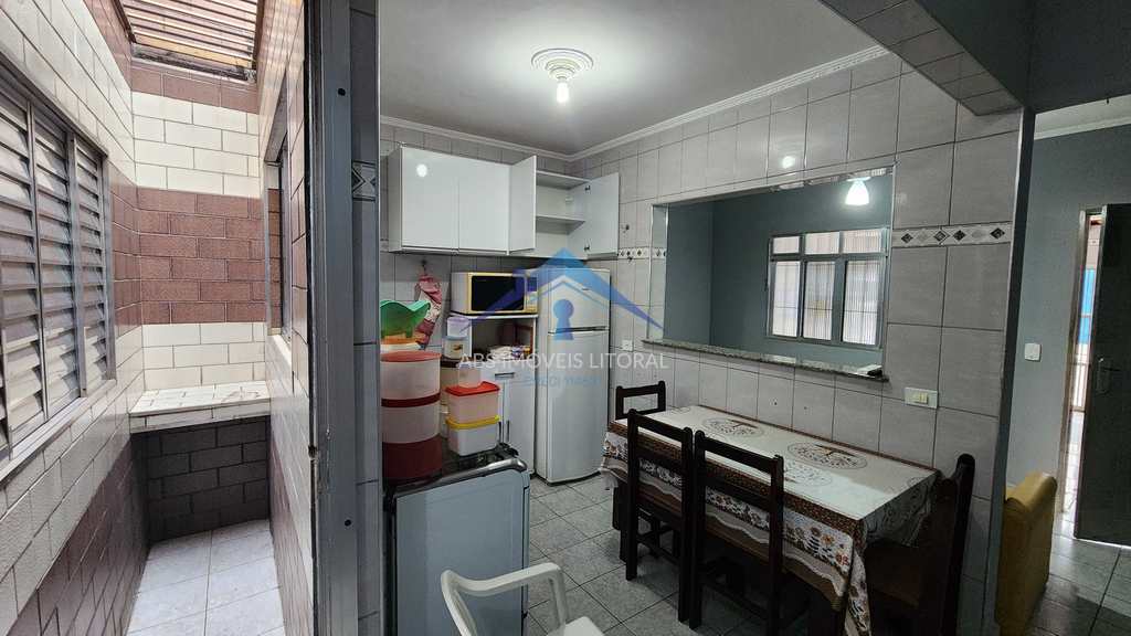 Casa em Praia Grande, no bairro Caiçara