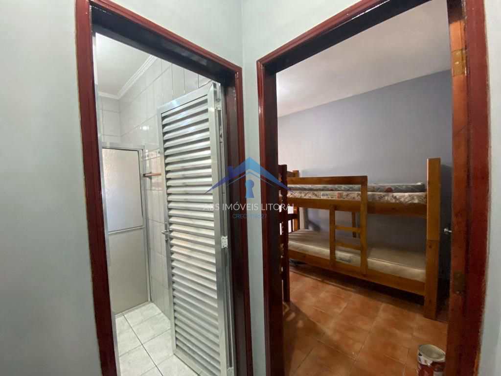 Casa em Praia Grande, no bairro Caiçara