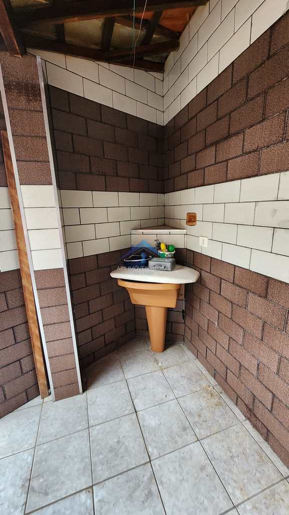 Casa em Praia Grande, no bairro Caiçara
