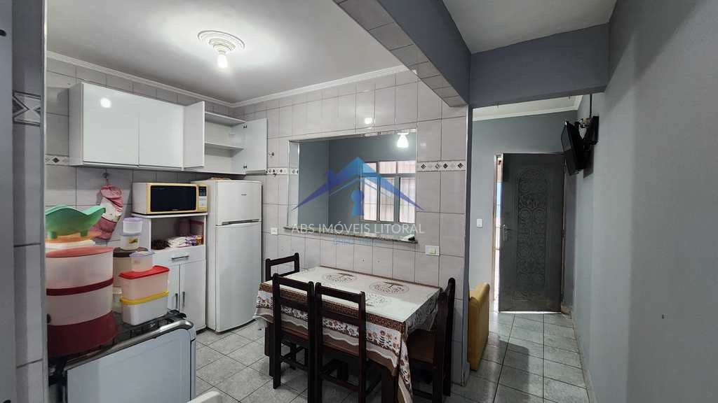 Casa em Praia Grande, no bairro Caiçara