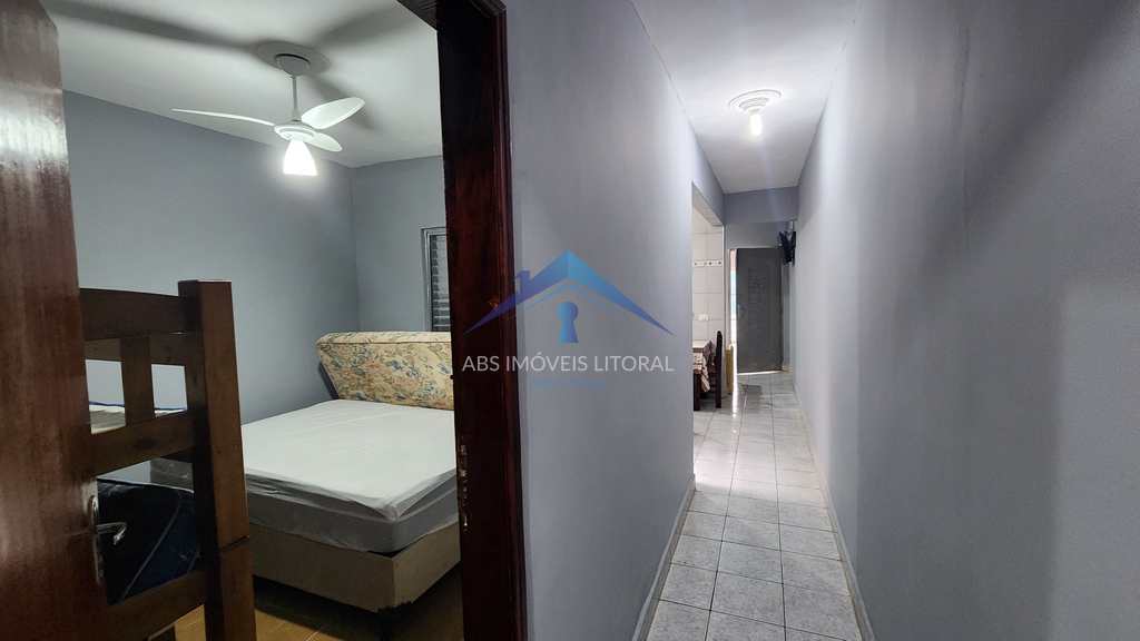 Casa em Praia Grande, no bairro Caiçara