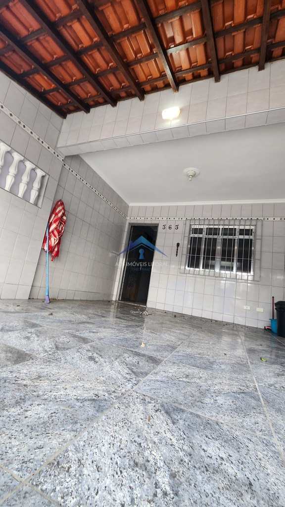 Casa em Praia Grande, no bairro Caiçara