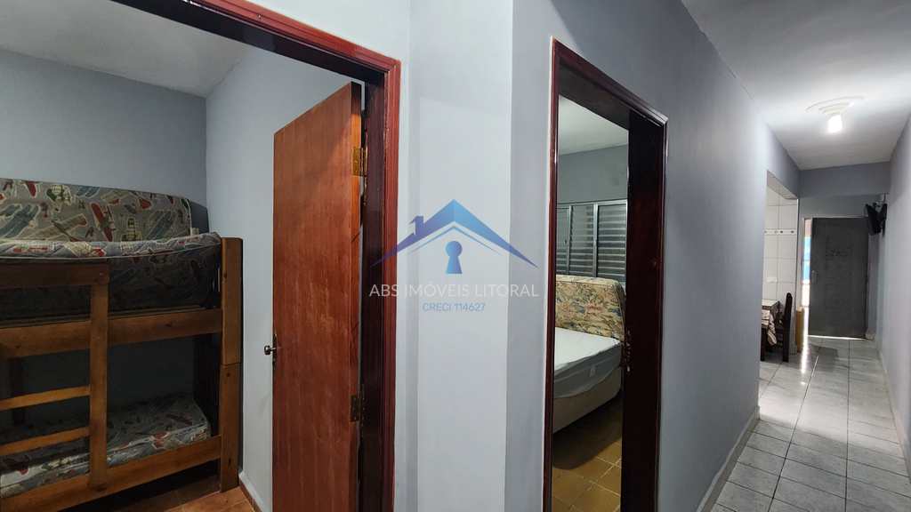 Casa em Praia Grande, no bairro Caiçara