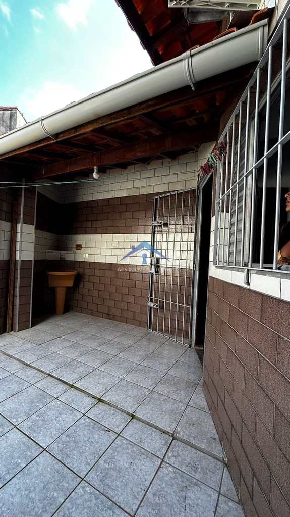 Casa em Praia Grande, no bairro Caiçara
