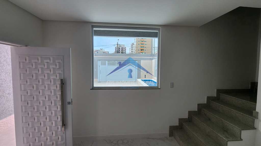 Casa em Praia Grande, no bairro Vila Tupi