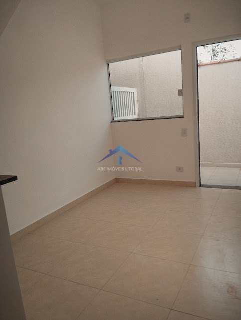 Casa de Condomínio em Praia Grande, no bairro Mirim