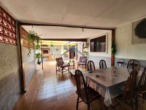 Casa, código 4762 em Praia Grande, bairro Maracanã