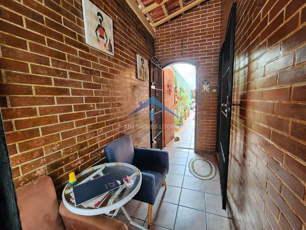 Casa em Praia Grande, no bairro Caiçara